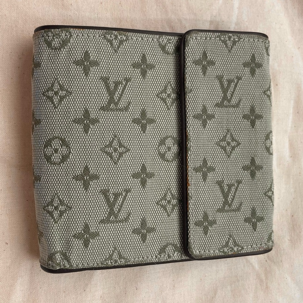 Louis Vuitton Monogram Wallet - Green Canvas